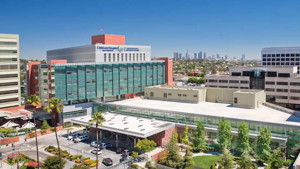 LA Kings Make Annual Team Visit to Children's Hospital Los Angeles