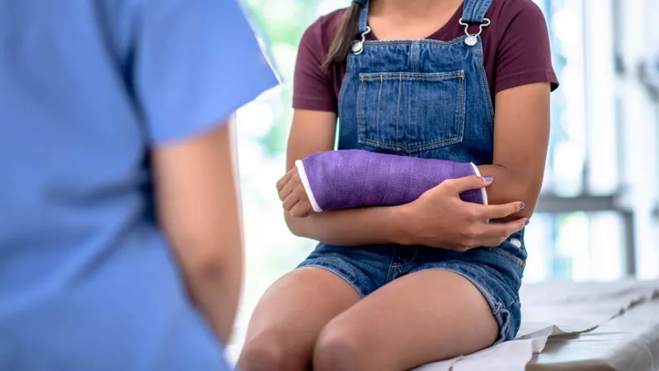 Do This, Not That: How to Care for Your Child's Cast