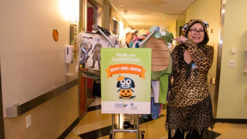 LA Kings Make Annual Team Visit to Children's Hospital Los Angeles