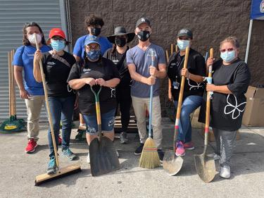 Councilmember Mitch O’Farrell with CICN volunteers