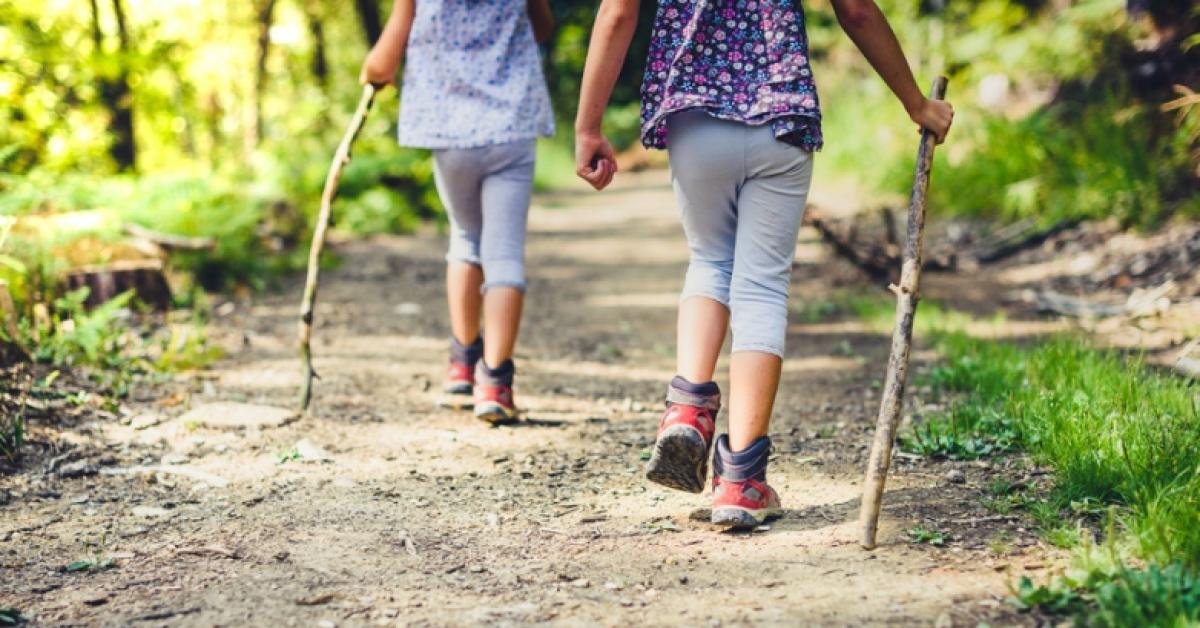 Hiking Safety for Kids: Expert Tips | Children's Hospital Los Angeles